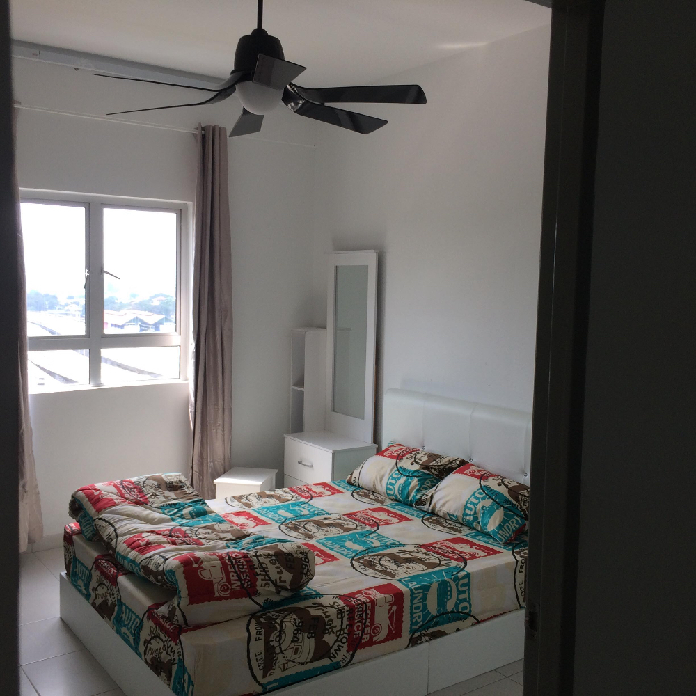ZERO DEPOSIT & FEMALE ROOM at KLCC- AMPANG PARK- KL SENTRAL & 3MINS WALKING TO LRT TRAIN