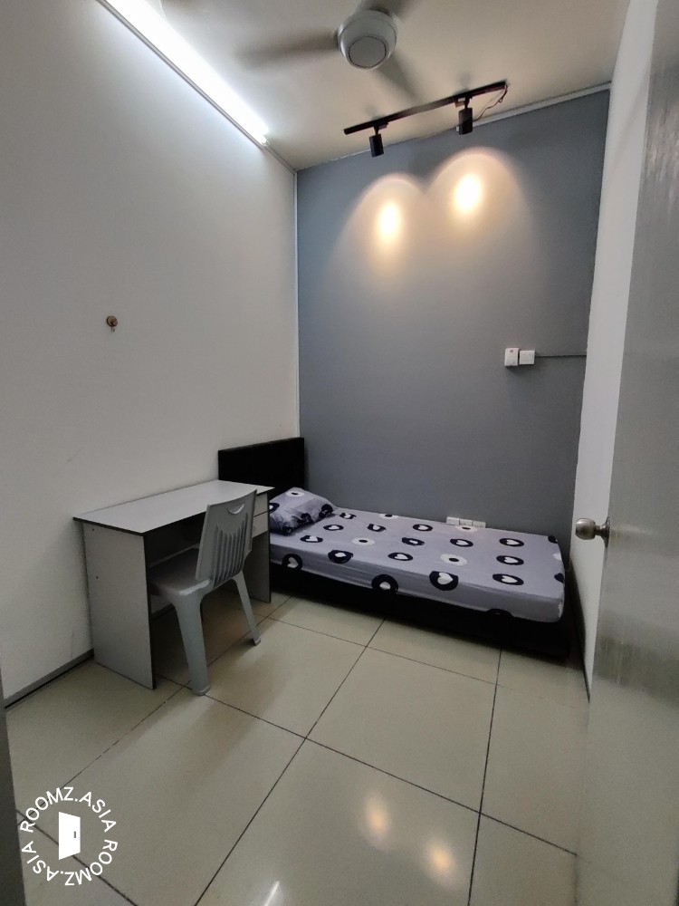BEST OFFER -> Single room for rent at Impian Meridian