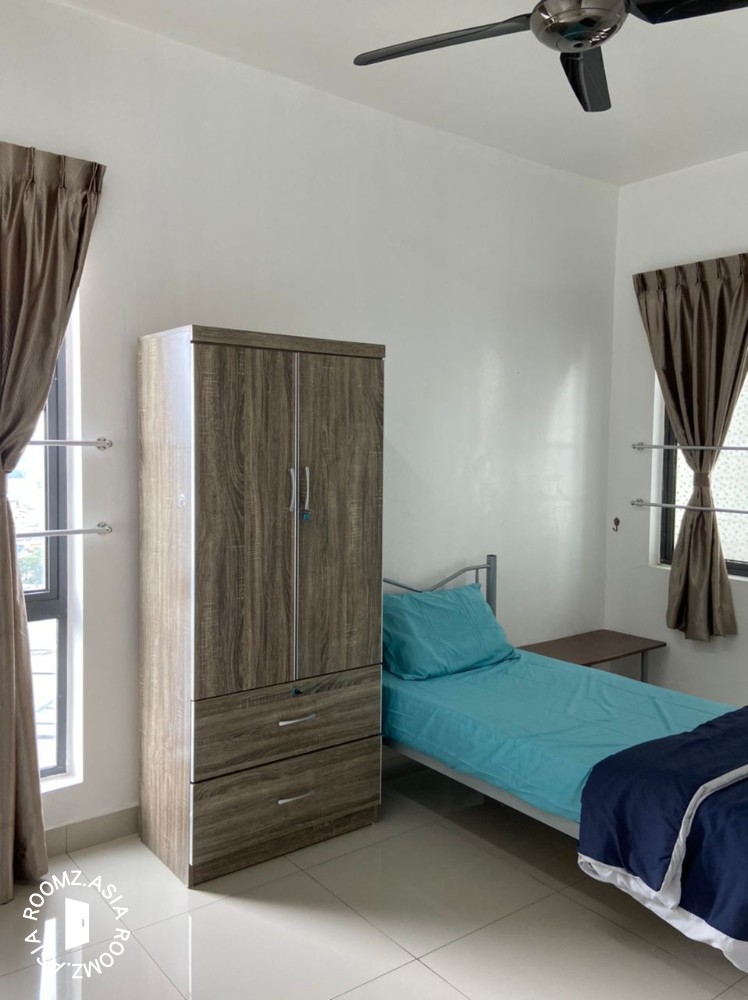 💥🏘Middle room for rent at Univ 360 Place