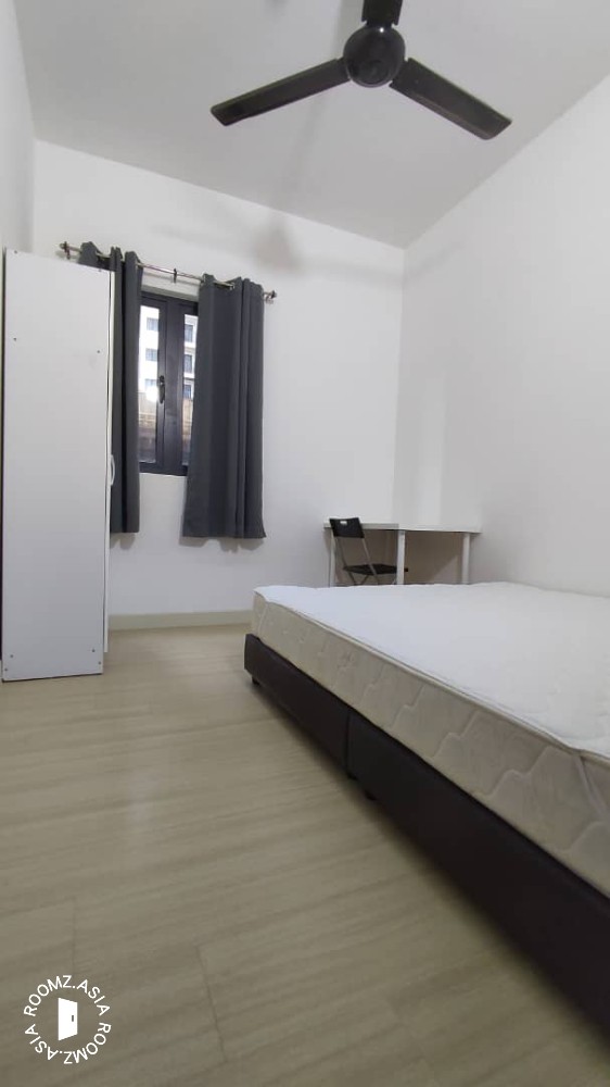 FREE WIFI+CLEANING, Middle room for rent at M Centura, Sentul, KL