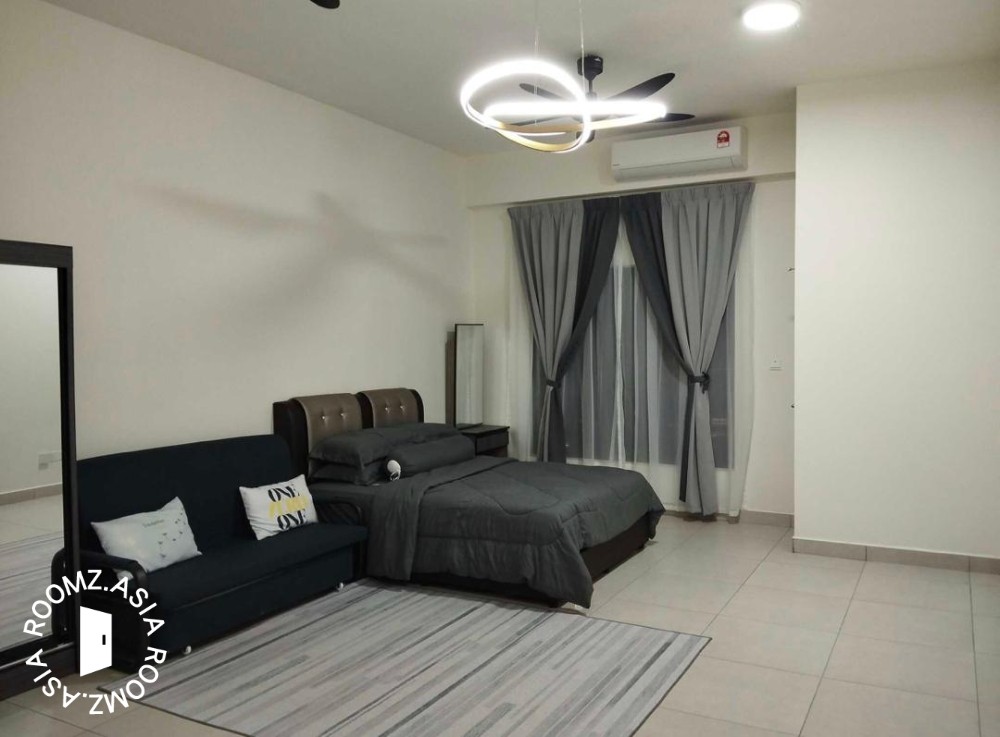 Single room for rent at with private 🛁bathroom