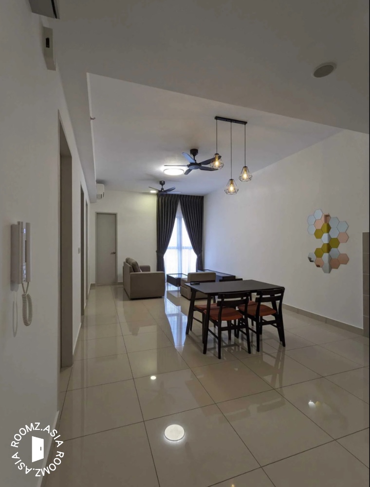 Single room for rent at with private 🛁bathroom