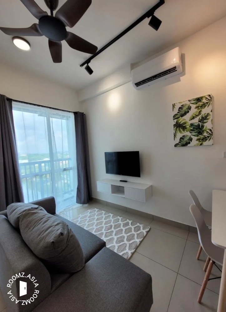 Studio room for rent at with private 🛁bathroom