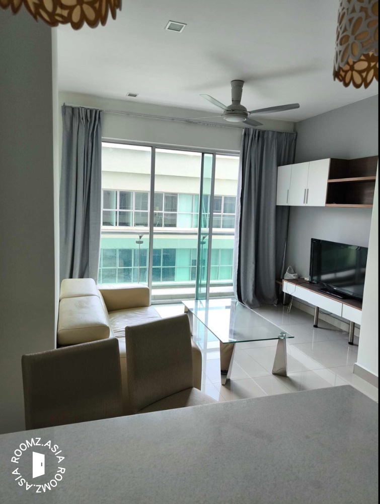 Studio room for rent at Setia Alam with private 🛁bathroom