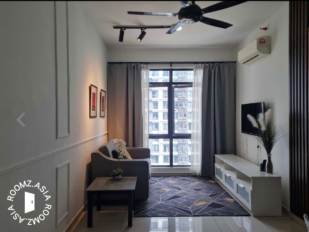 Studio room for rent at with private 🛁bathroom