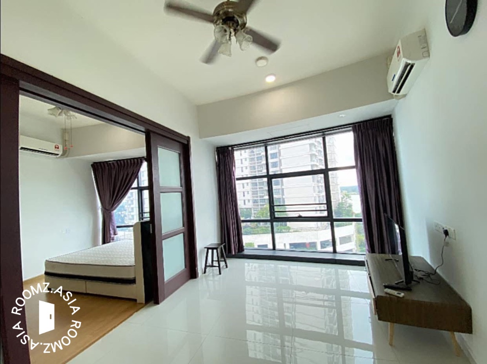Studio room for rent at with private 🛁bathroom