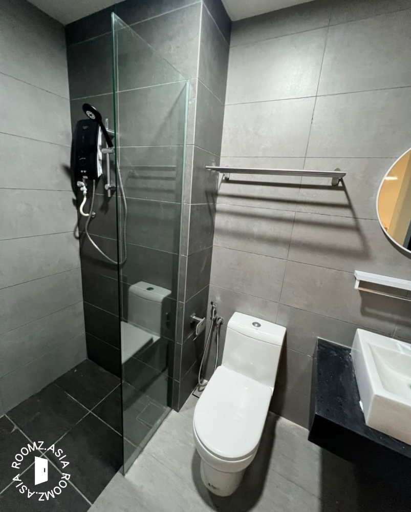 PJS 7 / 4A , BANDAR SUNWAY BUDGET SINGLE ROOMS WITH COMFORTABLE ENVIROMENT// 2 MIN WALKING DISTANCE TO TAYLOR CAMPUS Single room for rent at with private 🛁bathroom