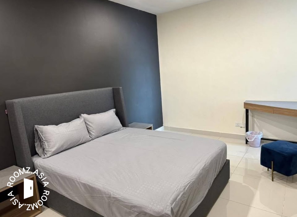 SS15/2F SUBANG SINGLE ROOM //NEAR LRT ,INTI, ALFA COLLEGE //COMFORTABLE AREA/ Middle room for rent at with private 🛁bathroom