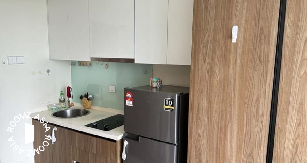BANDAR SUNWAY BUDGET SINGLE ROOMS WITH COMFORTABLE ENVIROMENT// 2 MIN WALKING DISTANCE TO TAYLOR CAMPUS Single room for rent at with private 🛁bathroom