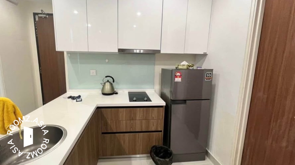 Middle room for rent at with private 🛁bathroom Single room for rent at with private 🛁bathroom