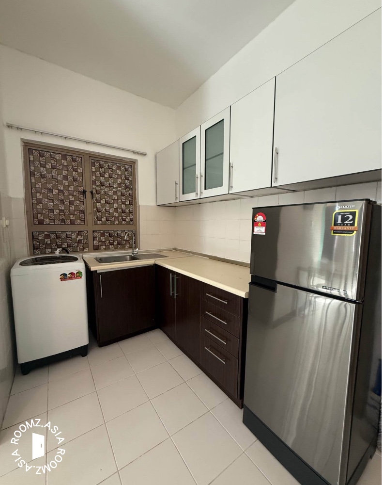 Private Fully Furnished Studio for rent at Persiaran Olahraga with private 🛁bathroom Single room for rent at with private 🛁bathroom