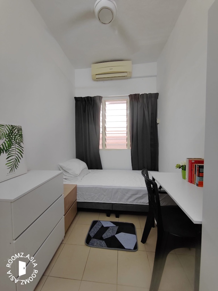 Studio room for rent at CIQ JB with private 🛁bathroom