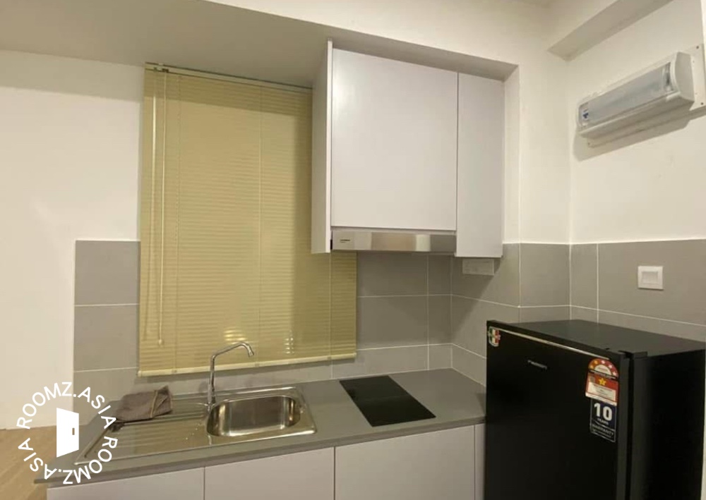 Single room for rent at Green Park Residence Condominium with private 🛁bathroom