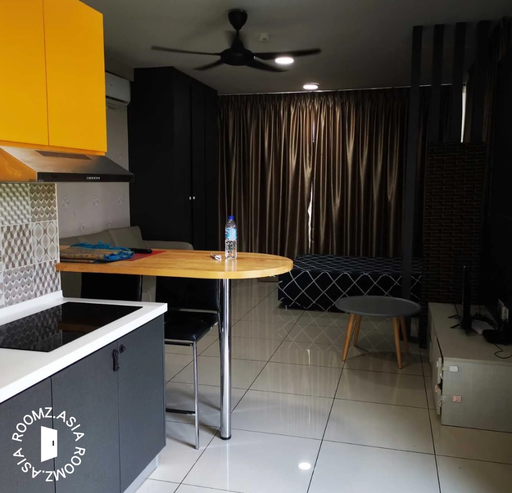 Studio room for rent at Ehsan Ria Condominium with private 🛁bathroom