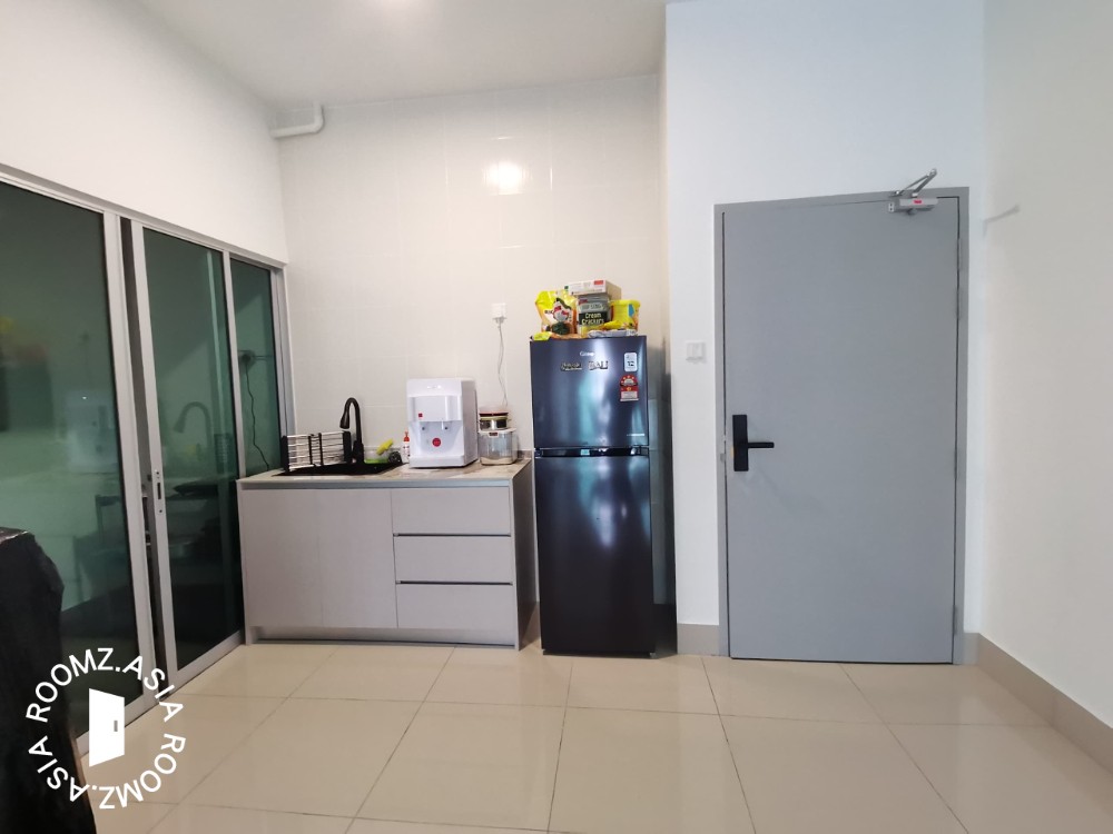 Master room for rent at Razak City Residences with private 🛁bathroom