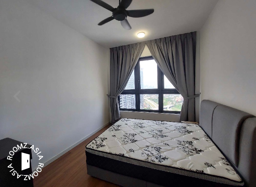 Studio room for rent at Parkview Service Apartment, Kuala Lumpur with private 🛁bathroom