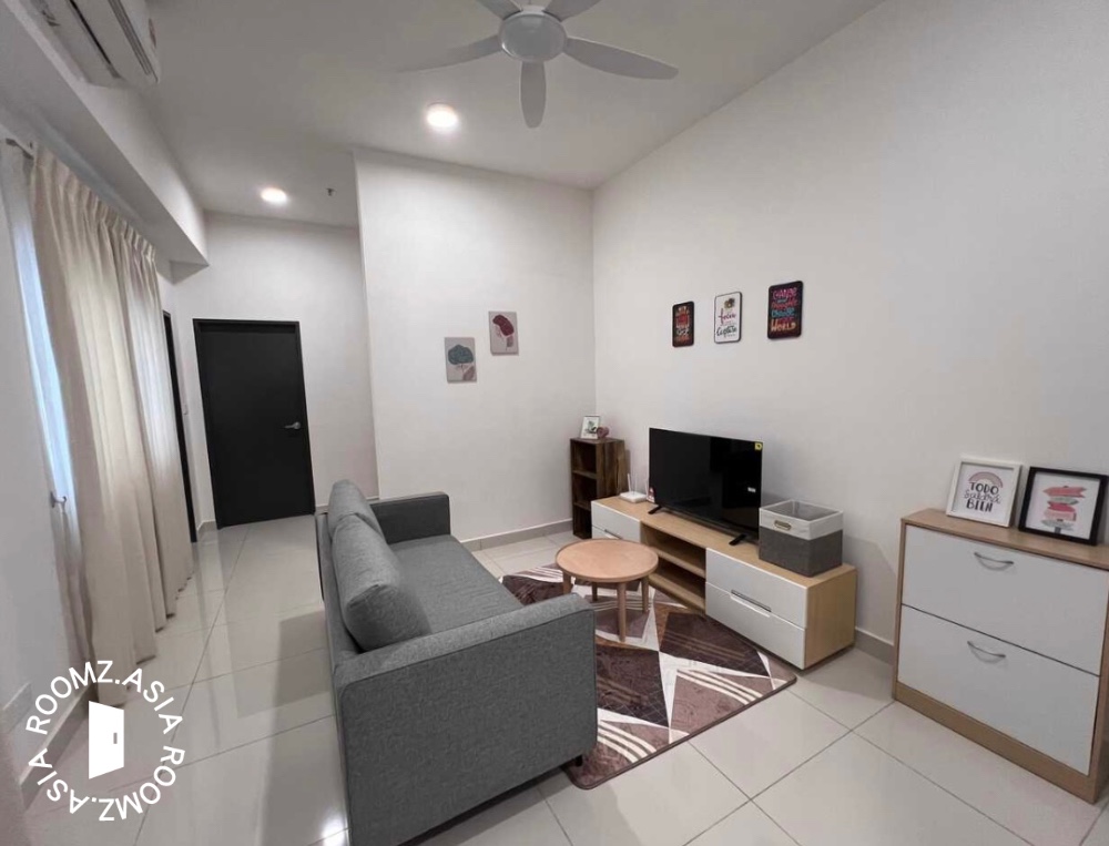 Studio room for rent at with private 🛁bathroom