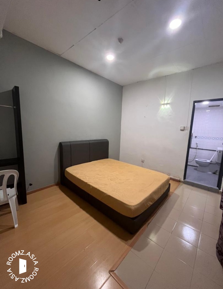 Private Single Bedroom Also Got Private Bathroom Comfortable