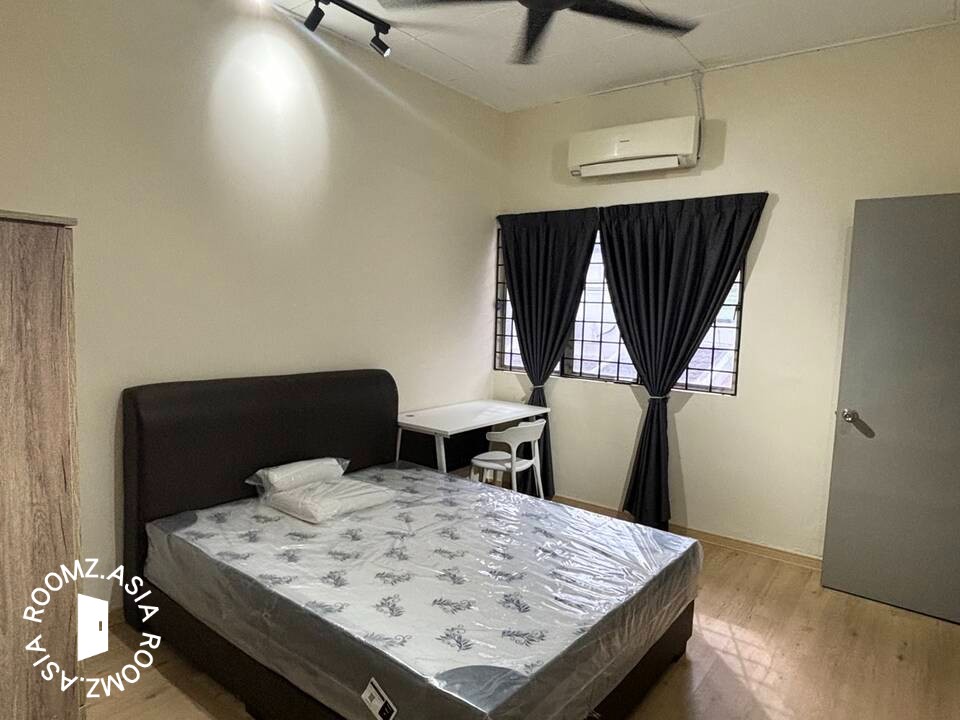 Fully furnished studio