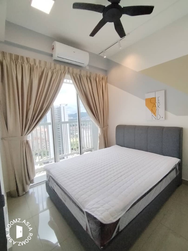 Balcony Middle room for rent at 121 Residences, Petaling Jaya Near One Utama (Brand New)