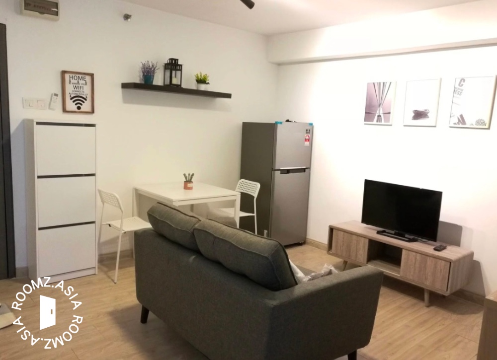 Studio room for rent at with private 🛁bathroom