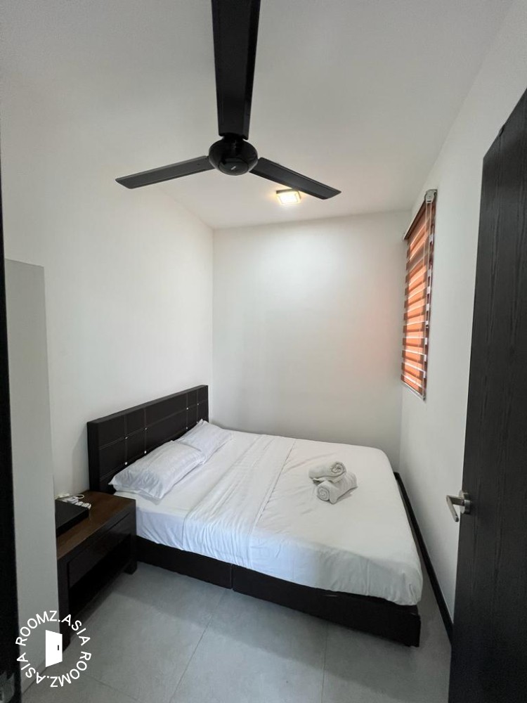 Master room for rent at with private 🛁bathroom