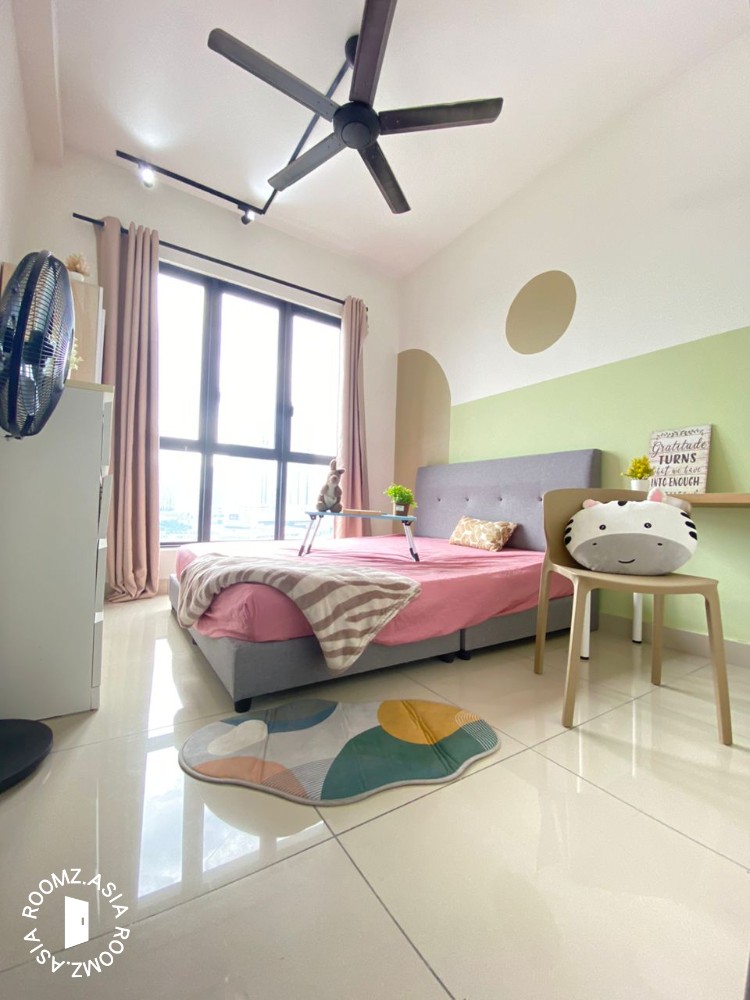 Master room for rent at with private 🛁bathroom
