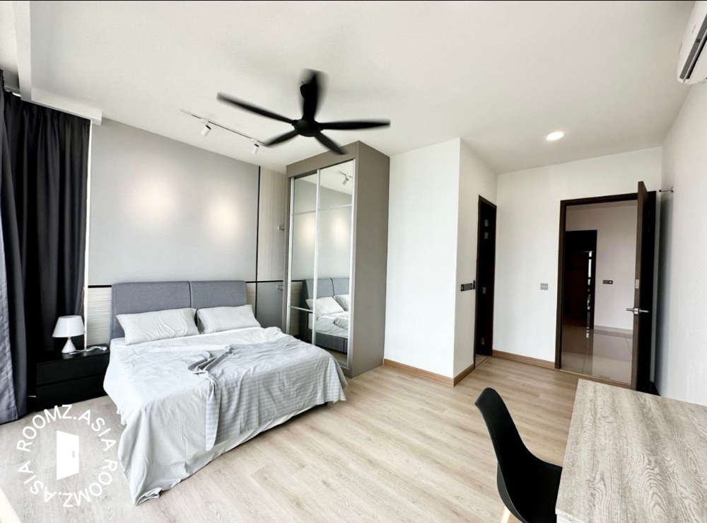 Studio room for rent at Kondominium The Signature with private 🛁bathroom
