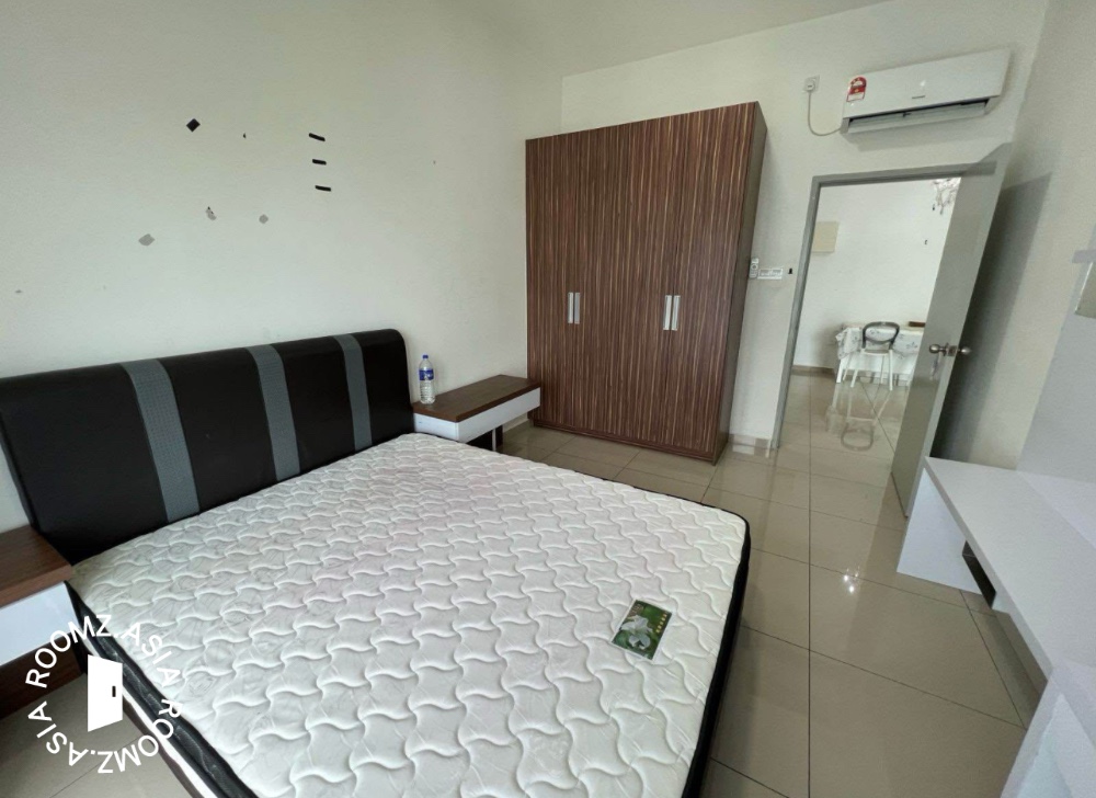Studio room for rent at Impian Meridian Condominium with private 🛁bathroom