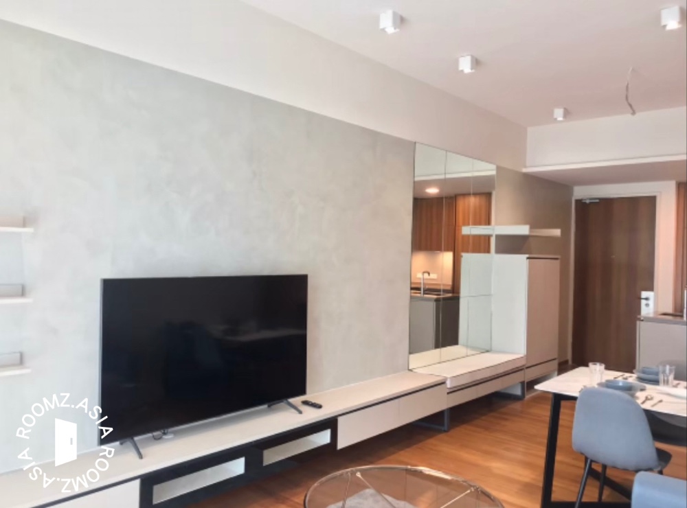 fully furnished studio unit