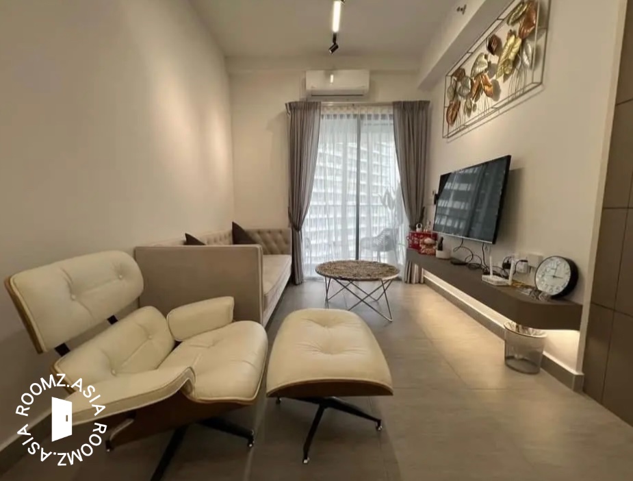 Fully furnished studio unit