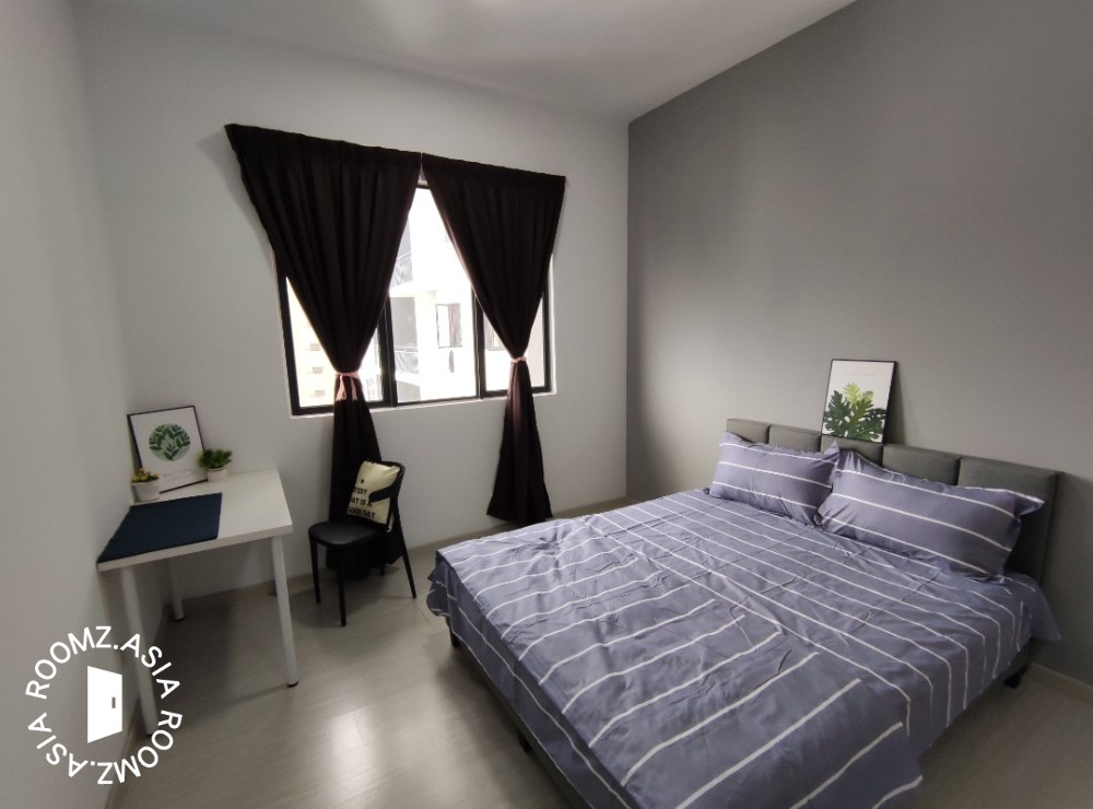 Master room w/bathroom for FEMALE at Wangsa Maju. Link bridge to LRT Sri Rampai. Near Wangsa Walk Mall/MINDEF/Gombak/Batu Cave/Setiawangsa/Keramat/KLCC/KL Sentral/Ampang Park