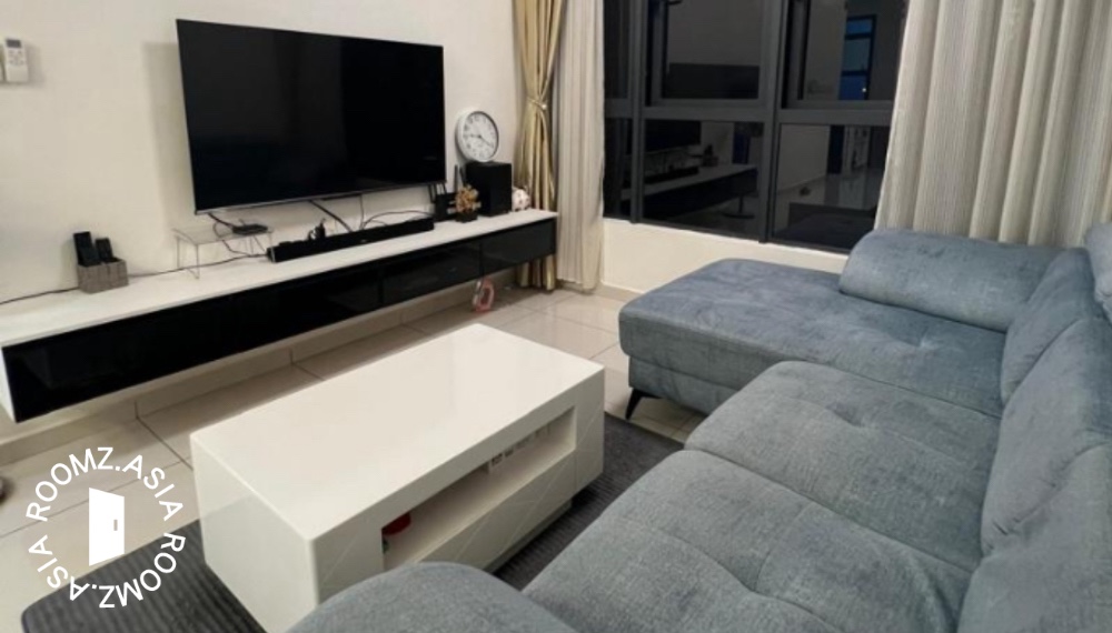 Fully furnished one bedroom with a private bathroom studio unit at Desa Pelangi