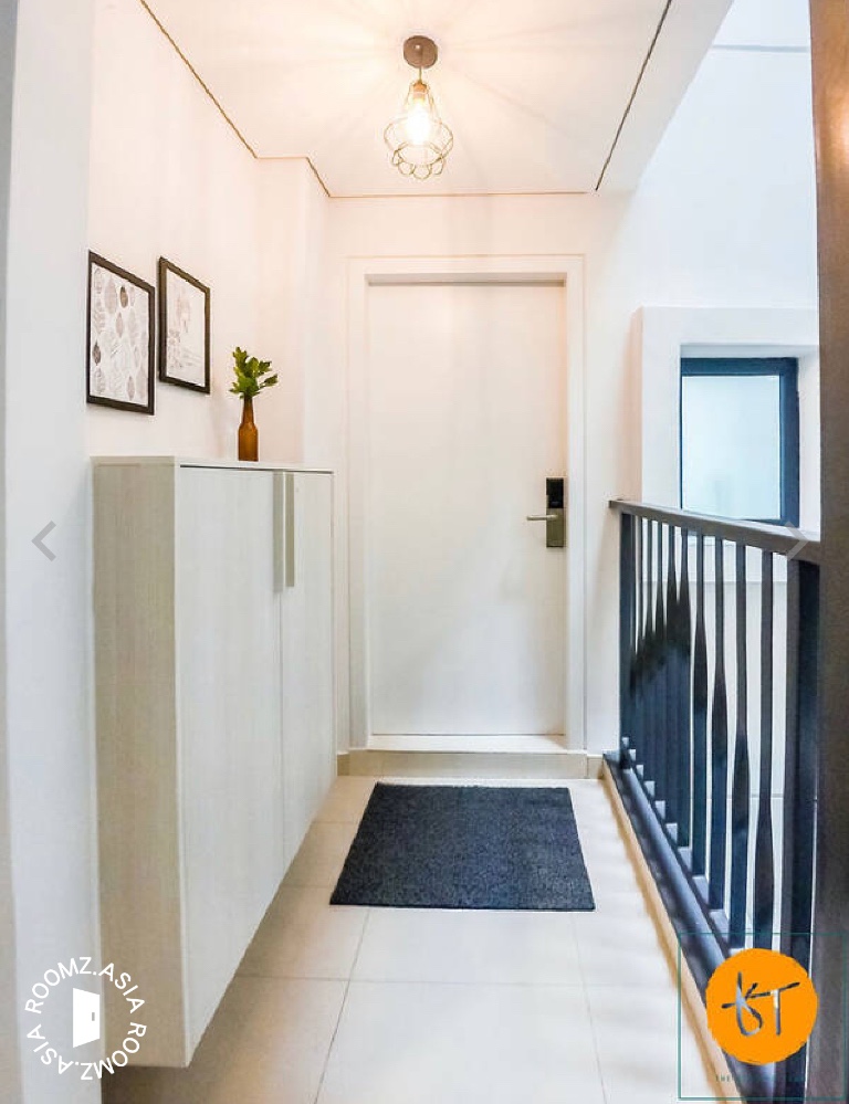 A condo common room with a private bathroom for the tenant's own use. +60 16 408 0645 Looking for a happy, great tenant to make this cute and place home! Interested tenants should Message the landlord on WhatsApp : +60 16 408 0645 direct owner