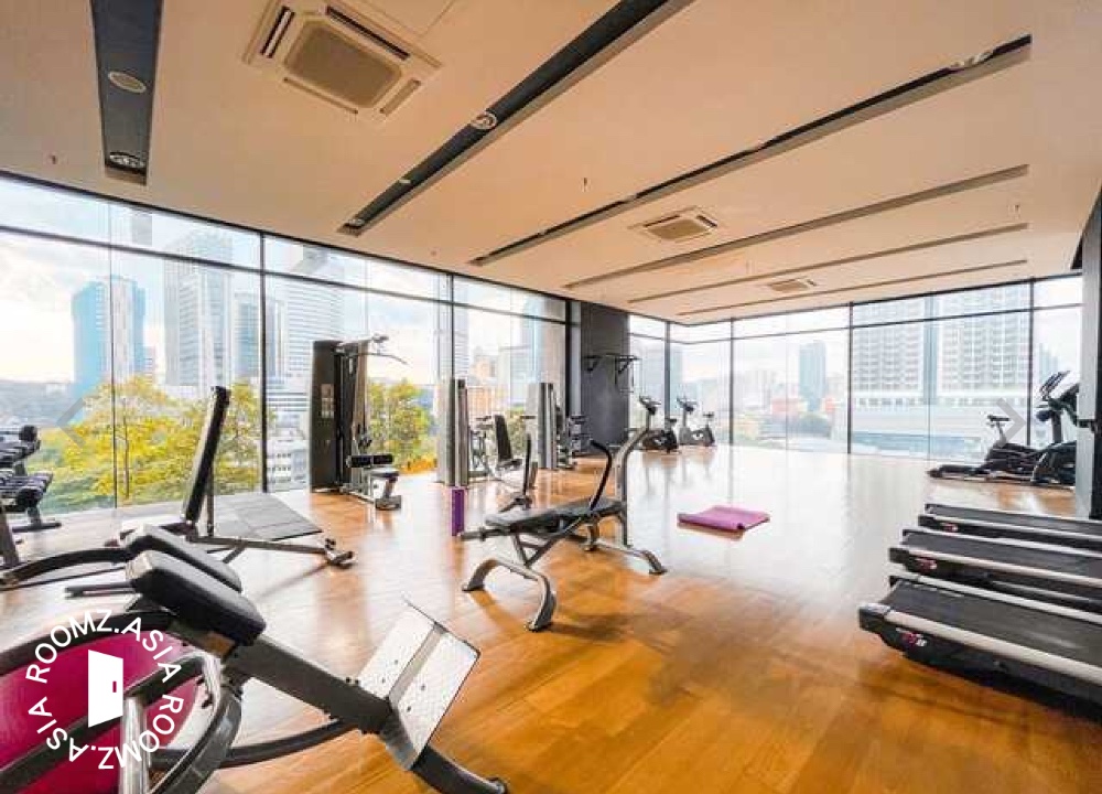 A condo common room with a private bathroom for the tenant's own use. +60 16 408 0645 Looking for a happy, great tenant to make this cute and place home! Interested tenants should Message the landlord on WhatsApp : +60 16 408 0645 direct owner