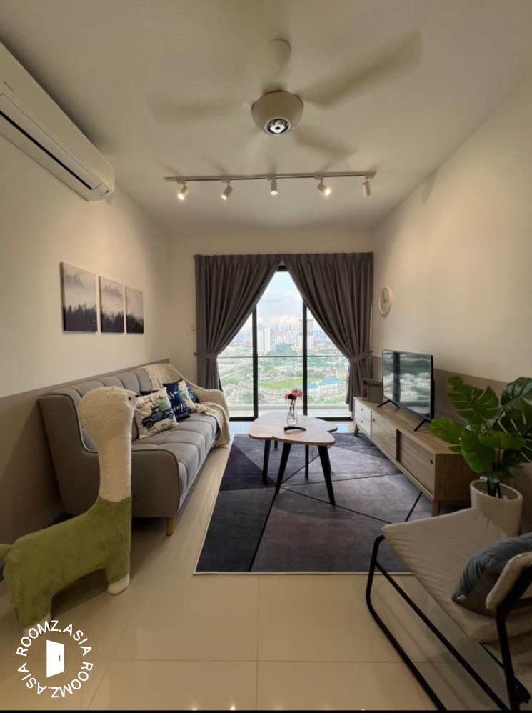 Single room for rent at The Rainz by EXSIM with private 🛁bathroom