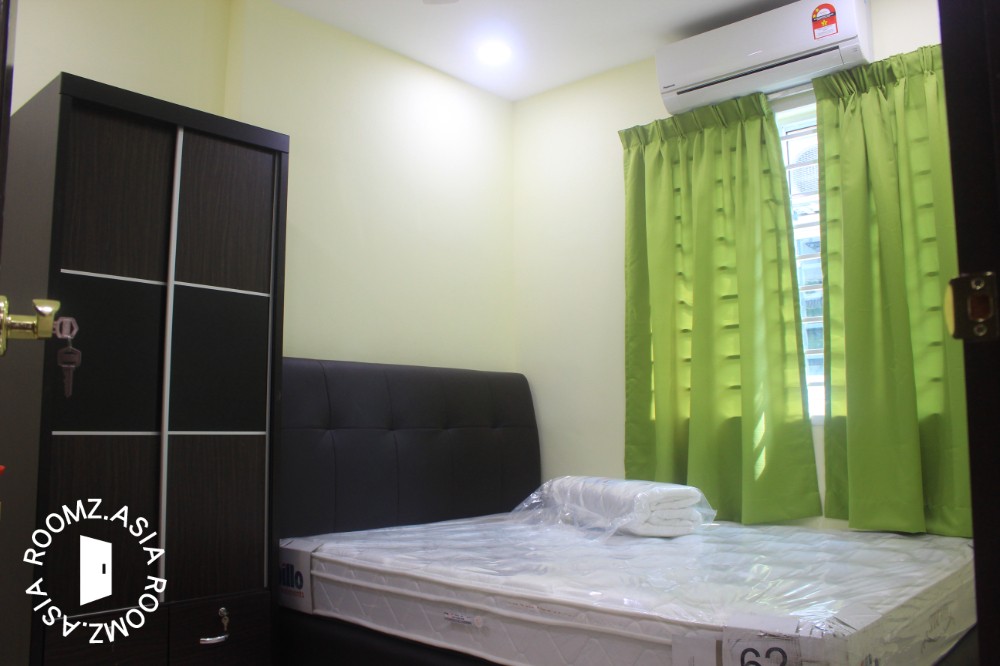 Room for rent at Subang Jaya SS15, nearby INTI COLLEGE, LRT Station, Subang Parade