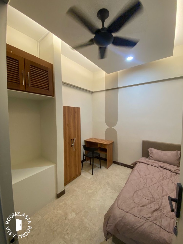 🏡 Near IMU/APU Cozy Single Room w/ Shared Bathroom Air-cond @ Endah Regal Condo, KL – RM650 All-In!