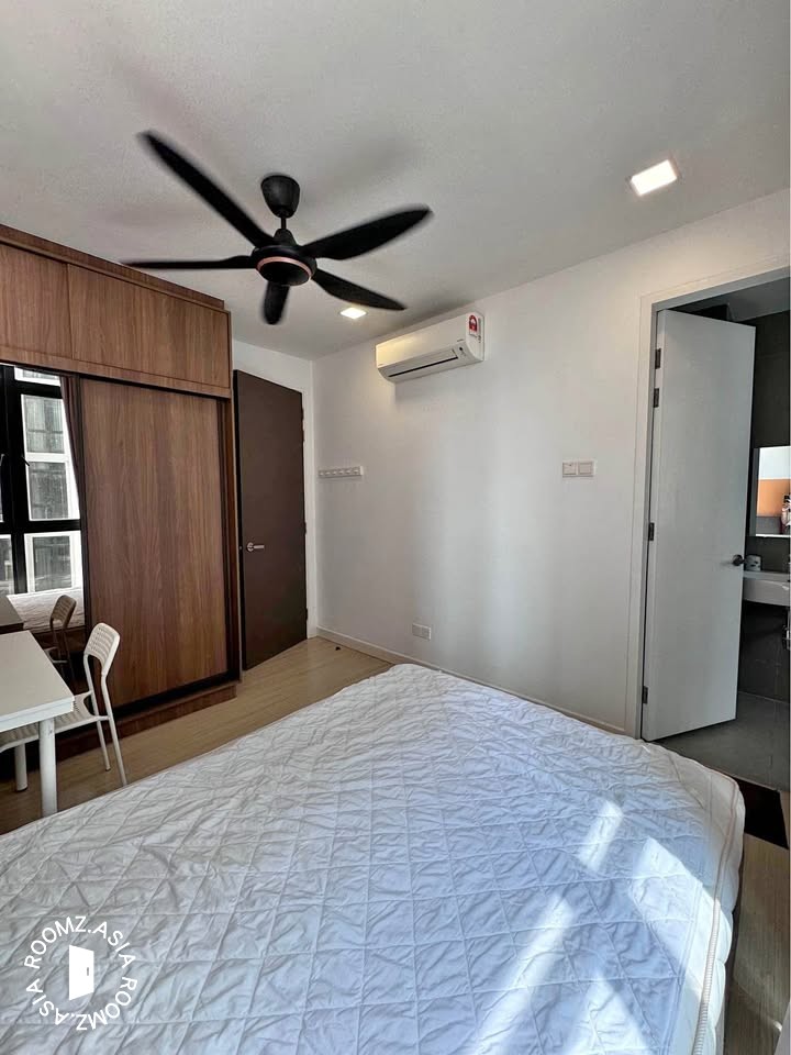 Single room for rent at Skypod Residence with private 🛁bathroom