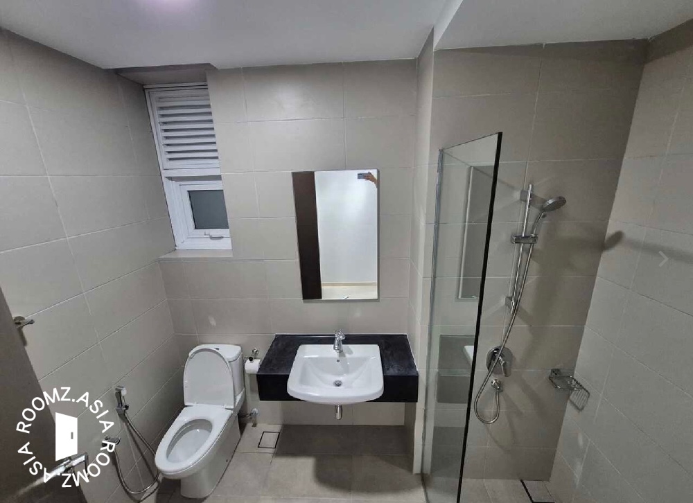 Private rooms attached bathroom available Good location A condo common room with a private bathroom for the tenant's own use. +60 10 438 2116 Looking for a happy, great tenant to make this cute and place home! Interested tenants should Message the
